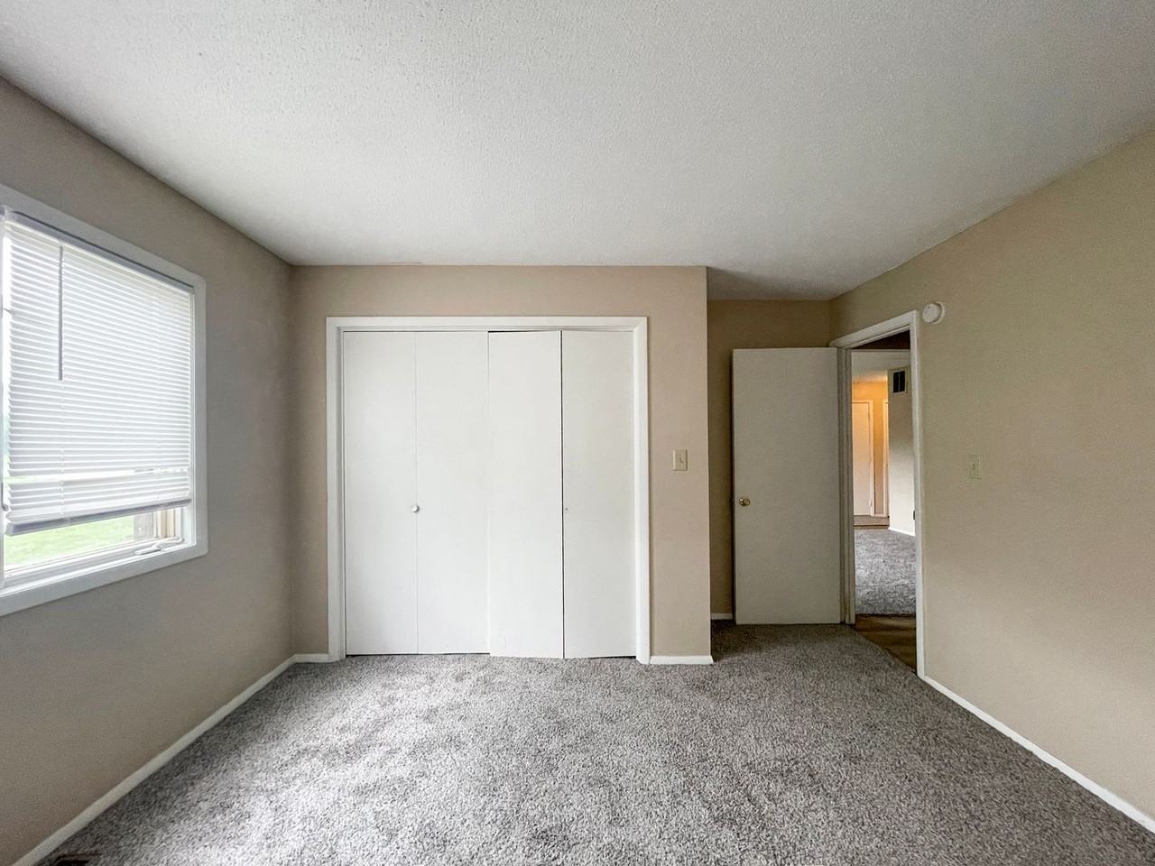 920 North Linden Street #2 - Photo 6 of 14