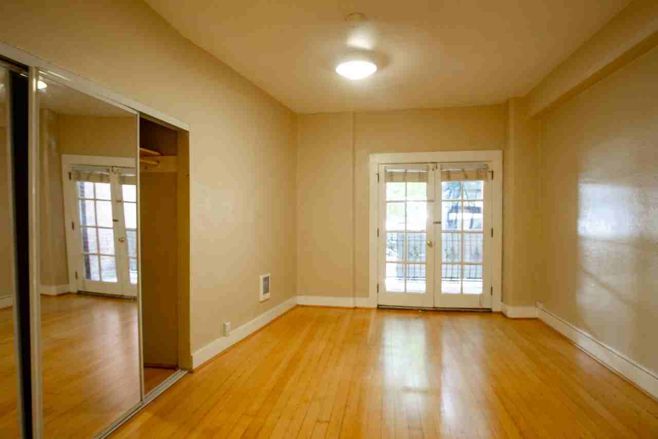 715 Sw King Ave #4 - Photo 7 of 18