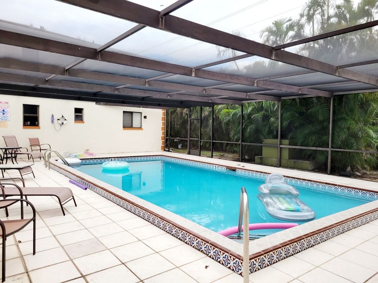 130-136 W. Cape Coral Pkwy - 12-Plex - Photo 3 of 16