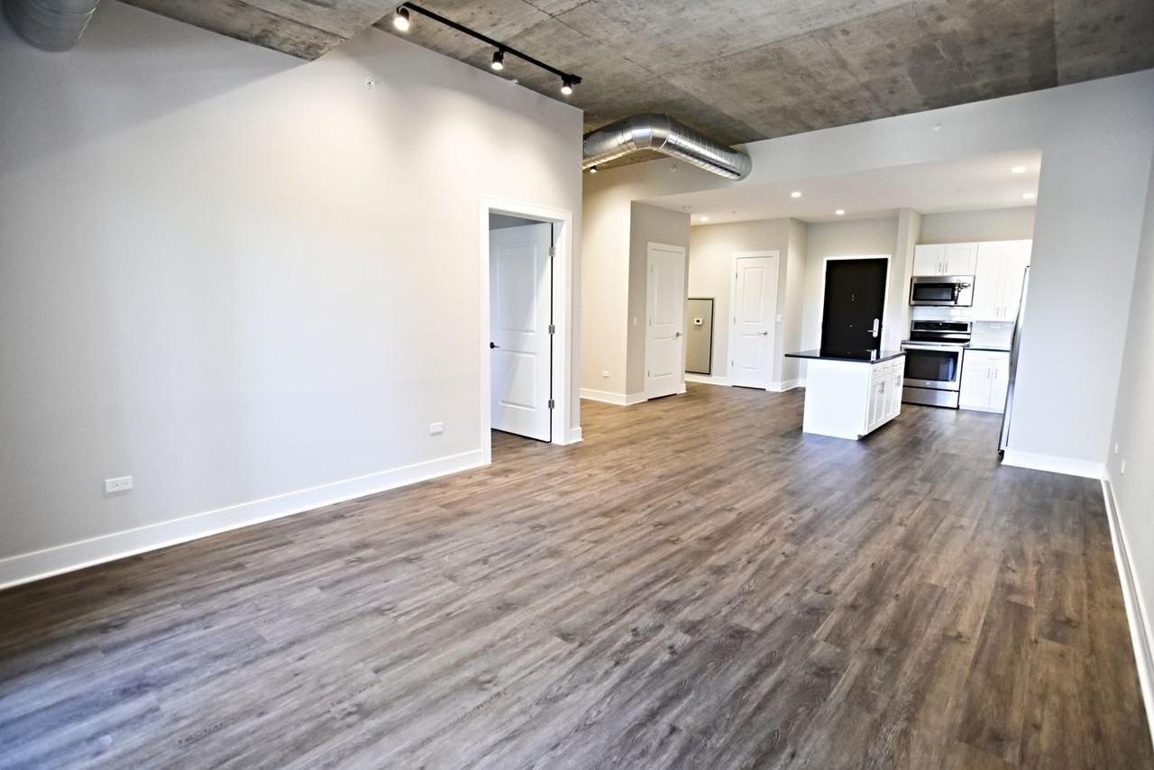 The Eagle Building - Photo 3 of 50