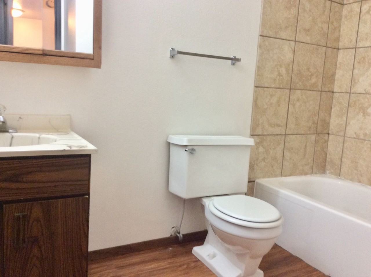 Eastwood Apartments - Photo 5 of 8