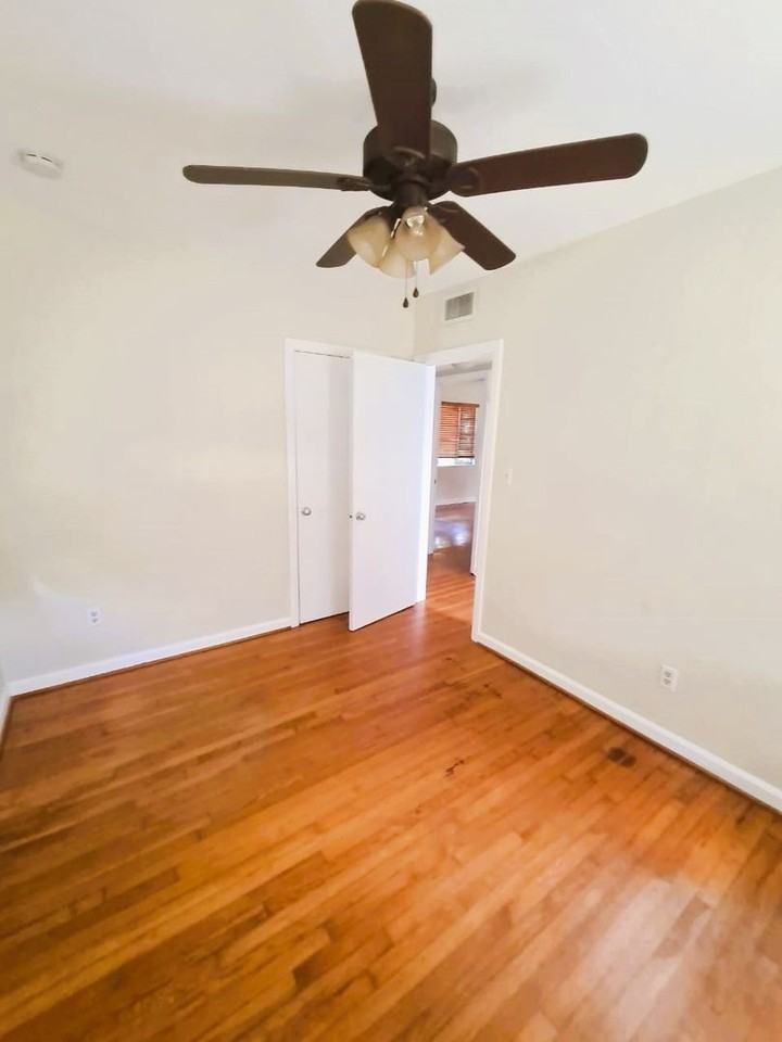828 Laurel Ave #1 - Photo 5 of 15