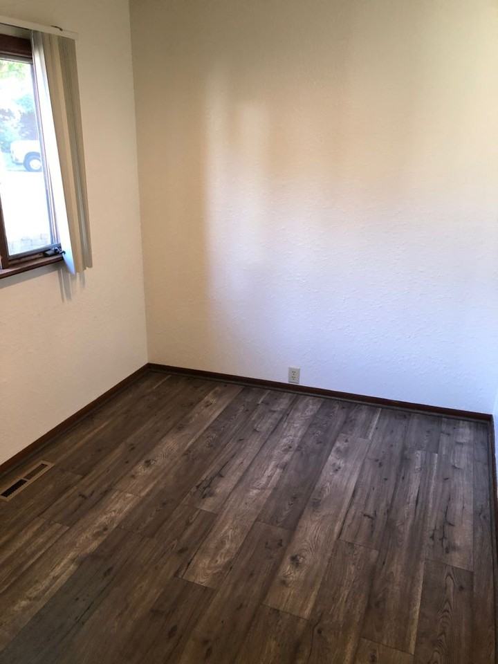 514 Carr Dr - Photo 3 of 18