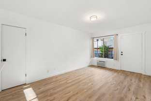 Lexington Ave - 11U (Clement) - Photo 1 of 1