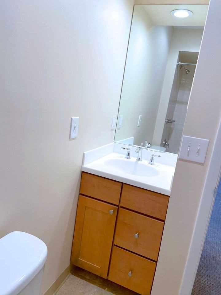 ERIE COURTYARD - Photo 2 of 12