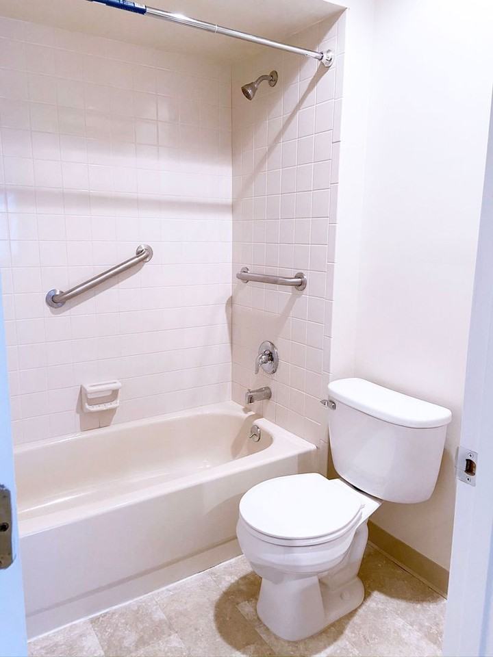 ERIE COURTYARD - Photo 3 of 12