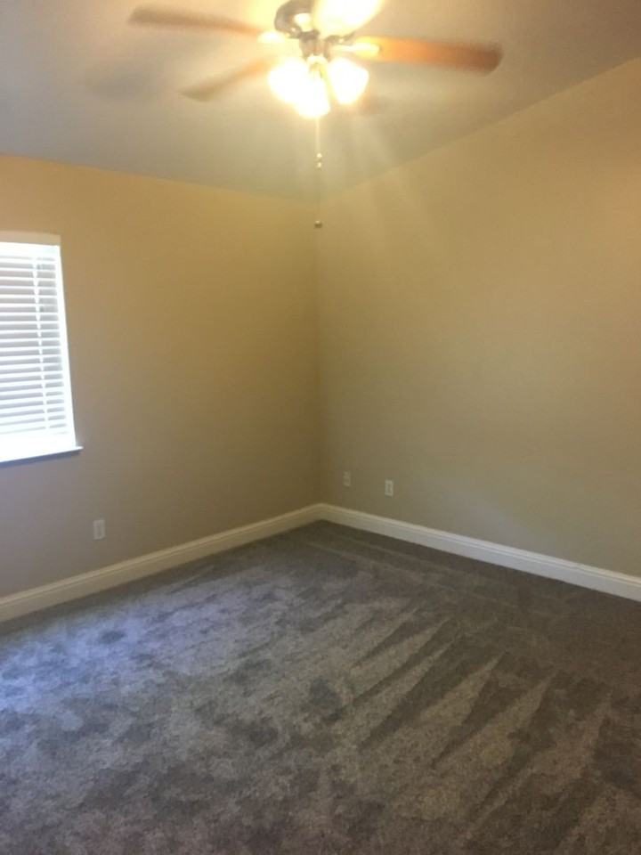 4330 Stride Way - Photo 6 of 24