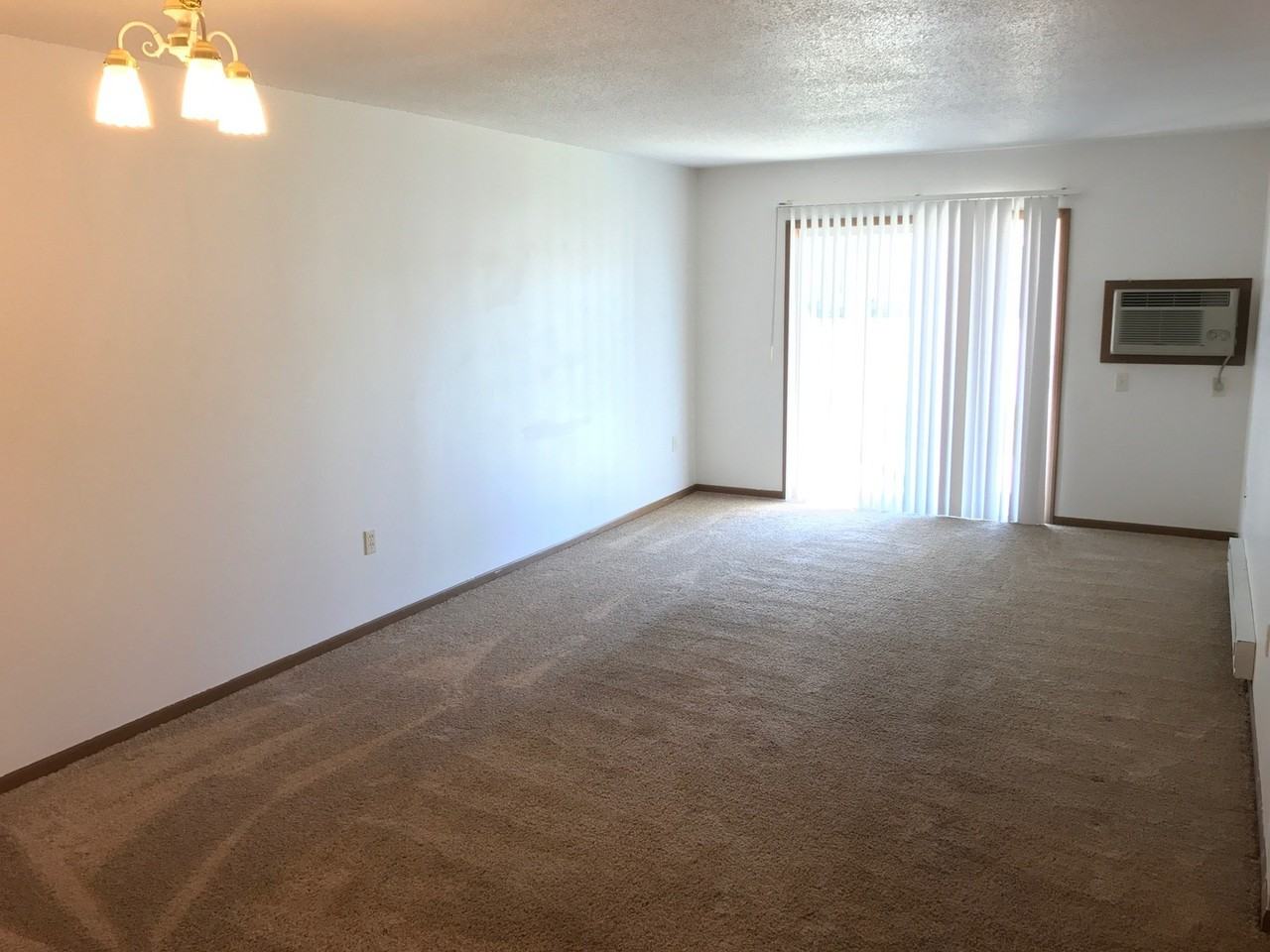 Silver Lake Rentals - Photo 6 of 18