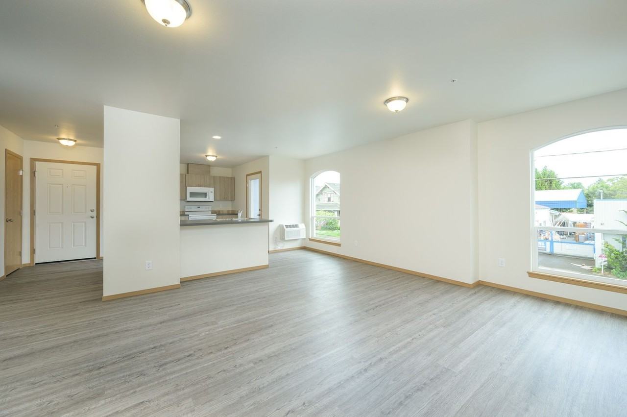 FKA1025 - Photo 6 of 16