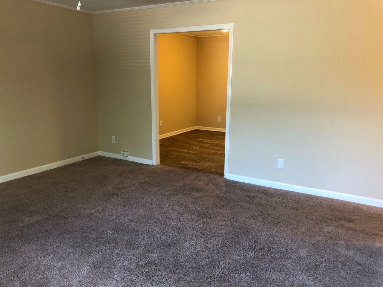 812 Creekside Dr - Photo 6 of 20