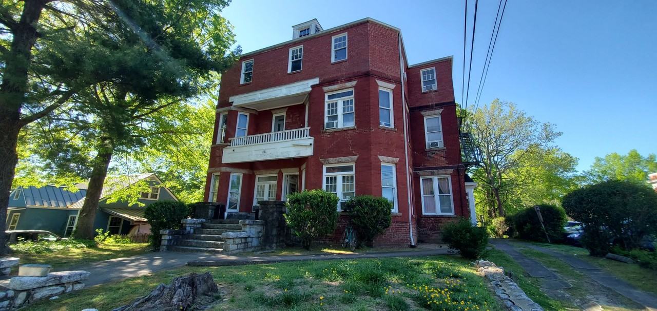 811 Walker Ave Apartments in College Hill, Greensboro, NC 27403 Zumper