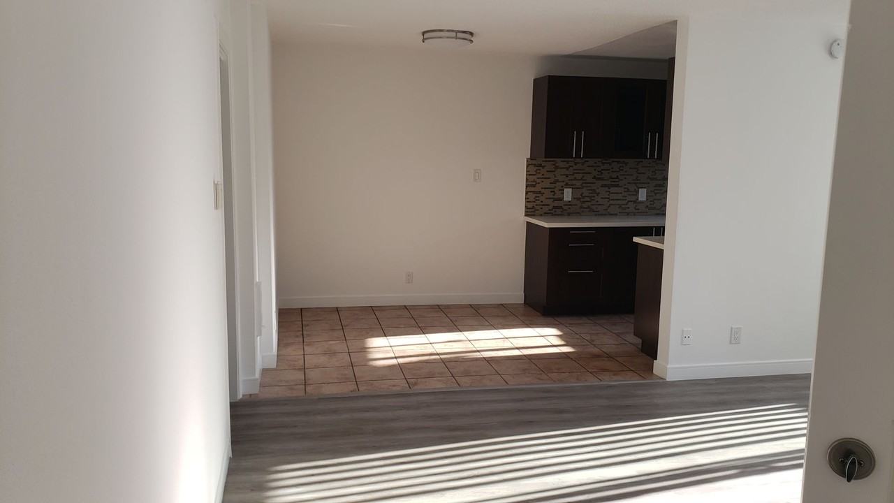 Alcott - Photo 2 of 15