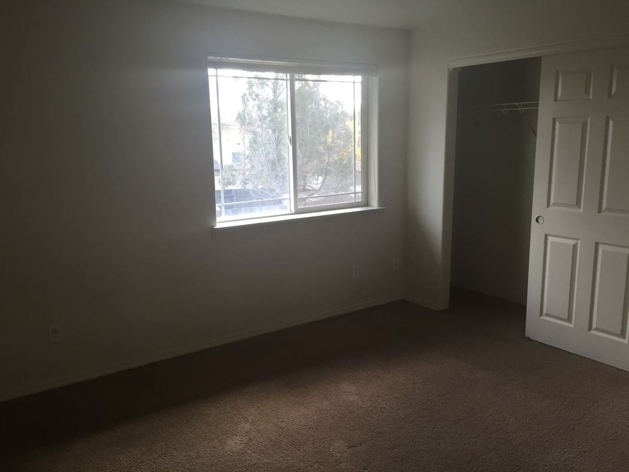 1710 Sw Juniper Ave - Photo 6 of 10
