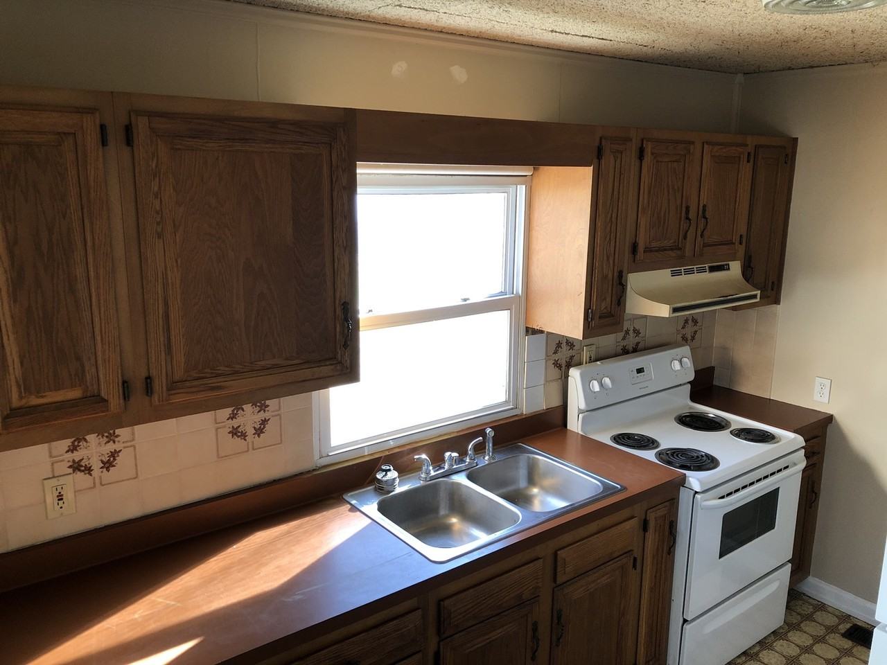 809 Milligan St - Photo 3 of 6