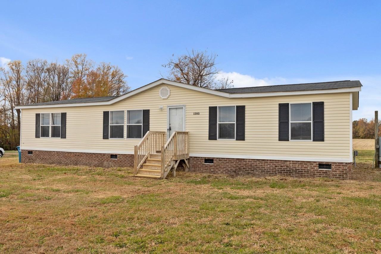 1385 Live Oak Rd