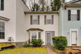 1064 Huntington Trace Dr - Photo 1 of 1