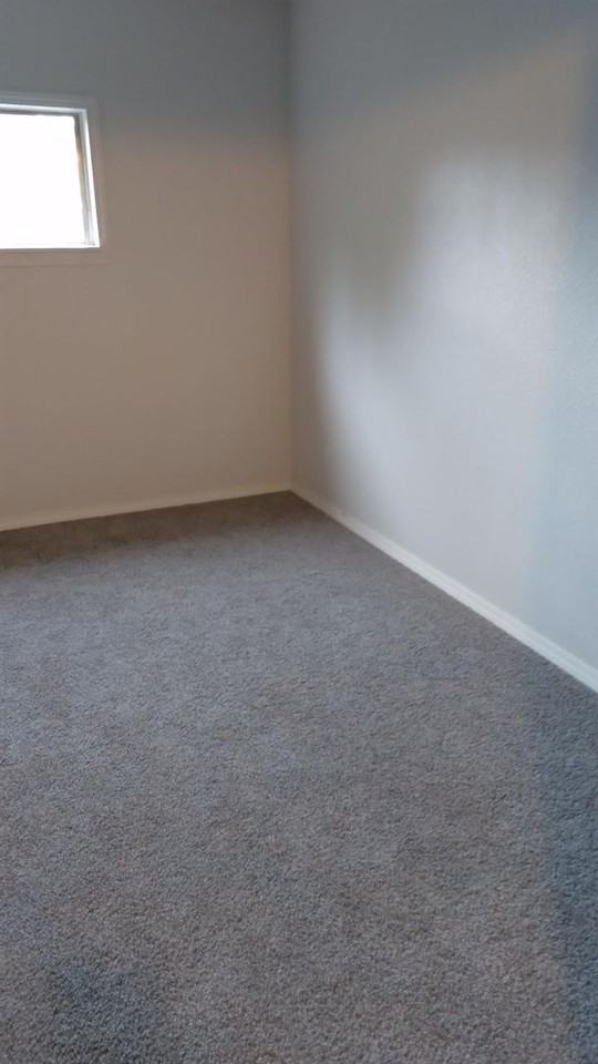 1253 Se Mill St - Photo 7 of 11