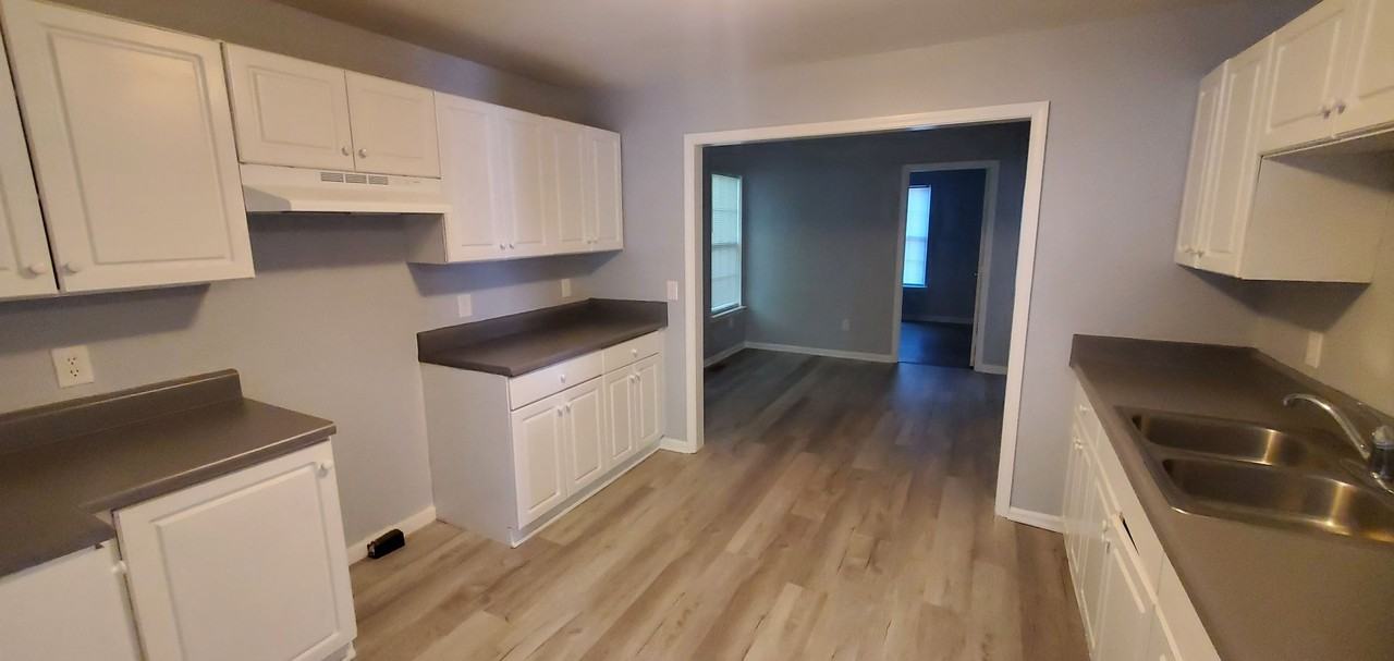 2021 Textile Dr - Photo 3 of 11