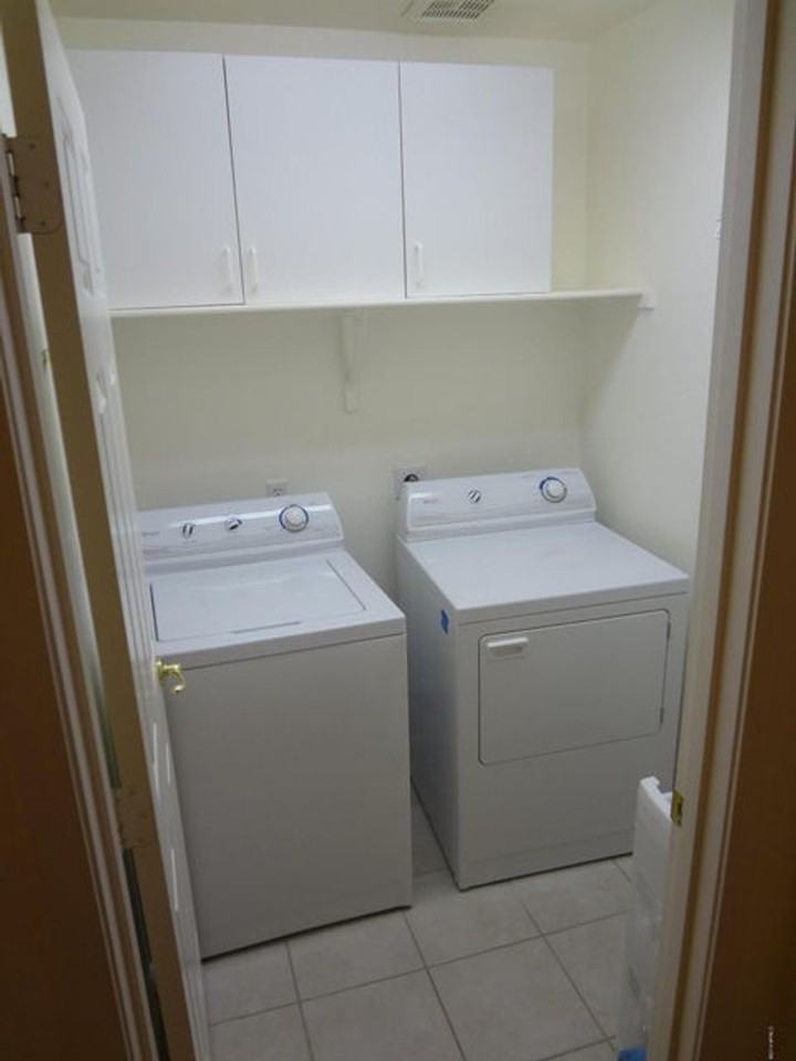 1341 W Bartlett Way - Photo 4 of 13