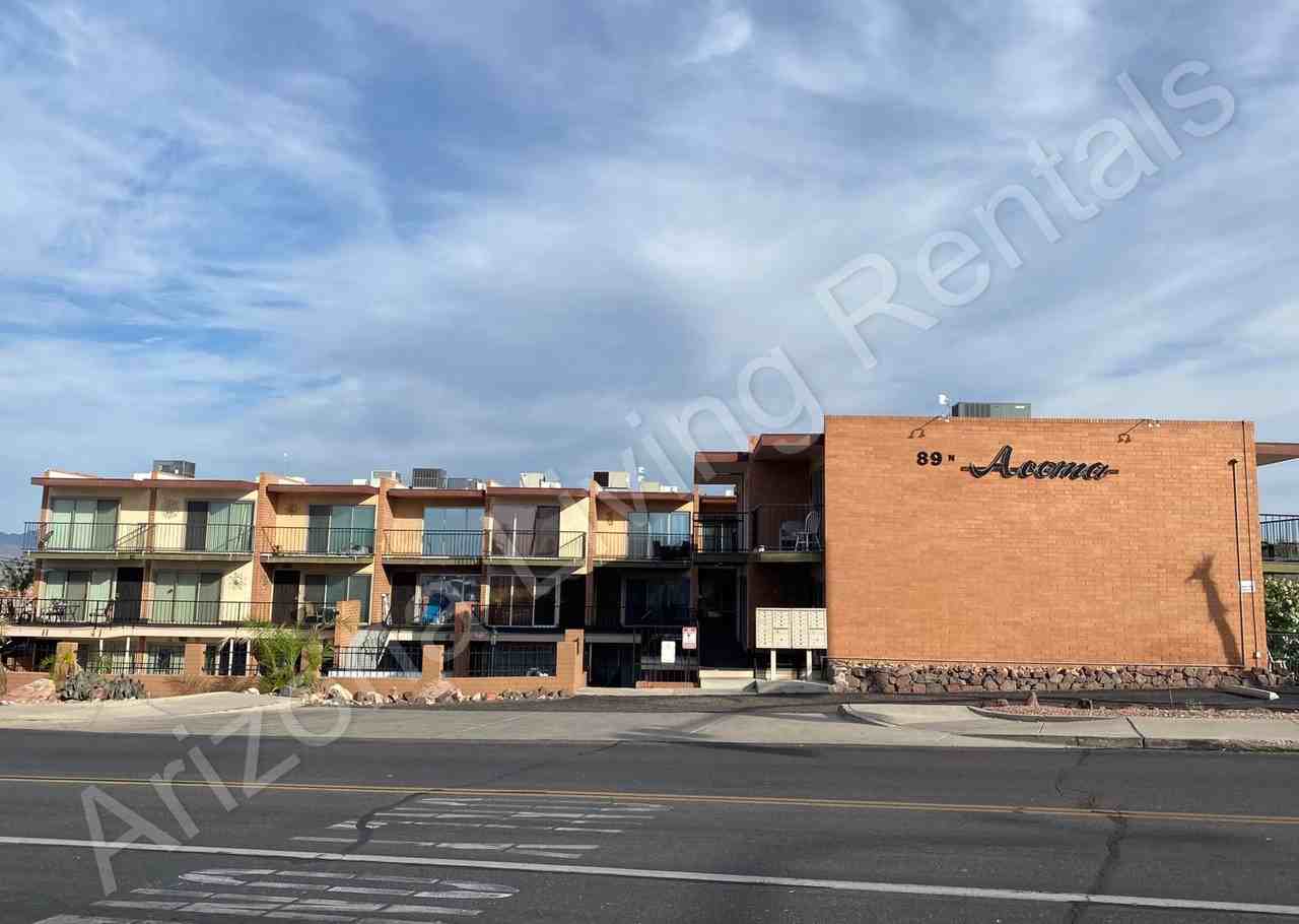 89 Acoma Blvd N