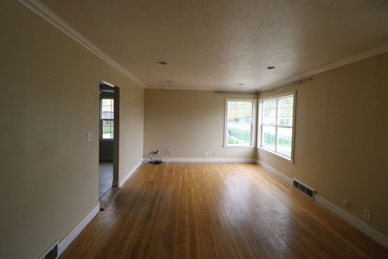 1051 E 620 N - Photo 3 of 15