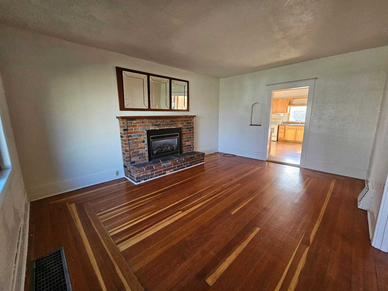 628 Edith St - Photo 5 of 13