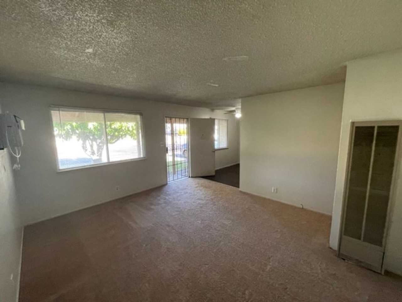 502 Atkinson St - Photo 2 of 18