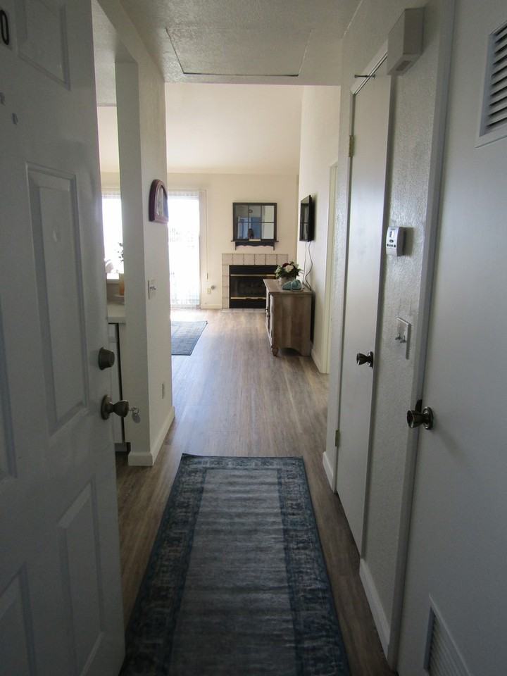 330 Foothill Rd - Photo 2 of 9