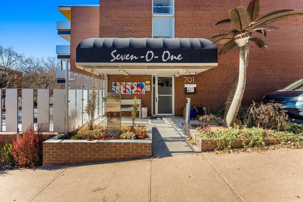 701 N Pearl St #103 - Photo 2 of 20