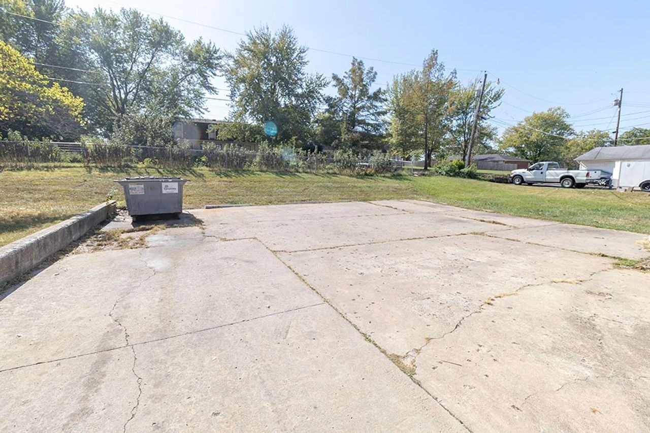 2916 Leeway Dr #B - Photo 3 of 14