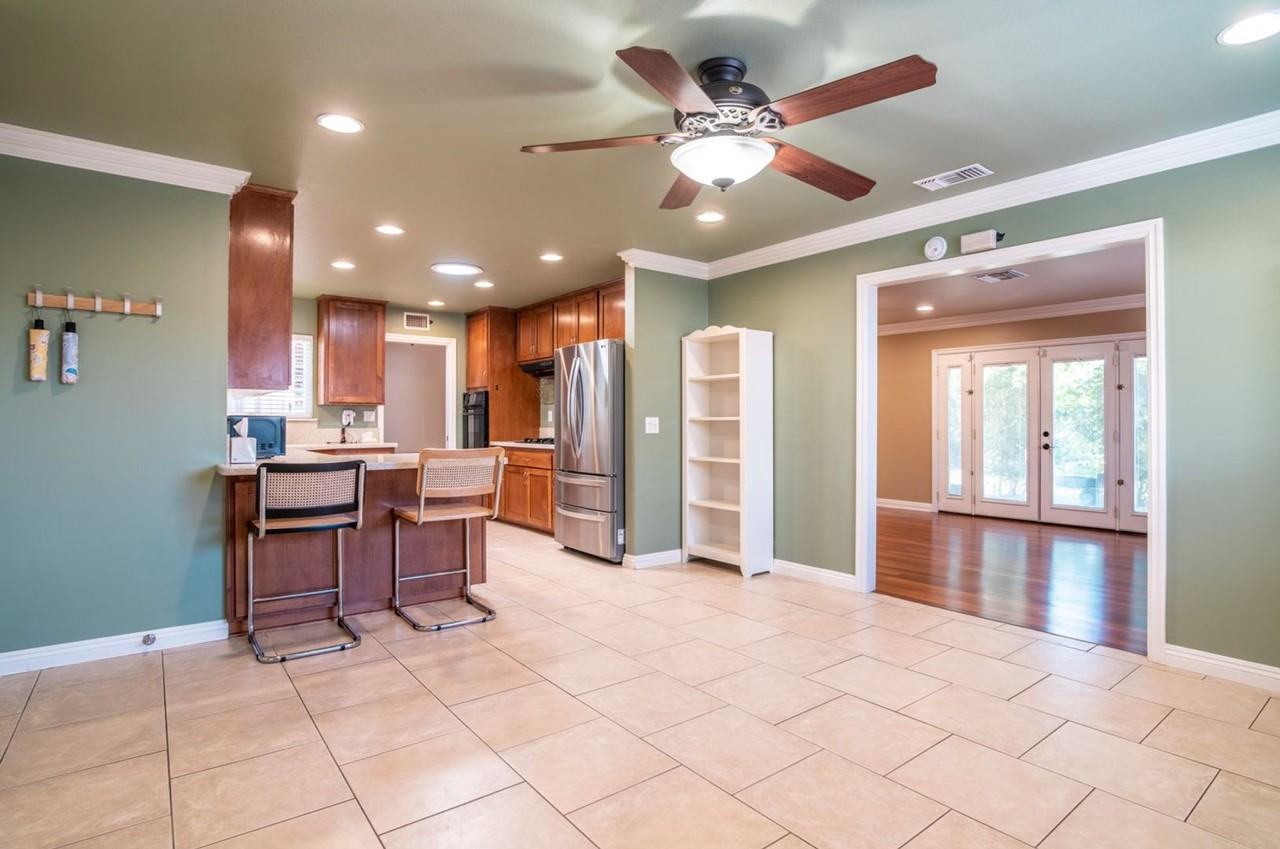 1034 Fletcher Ave - Photo 5 of 35