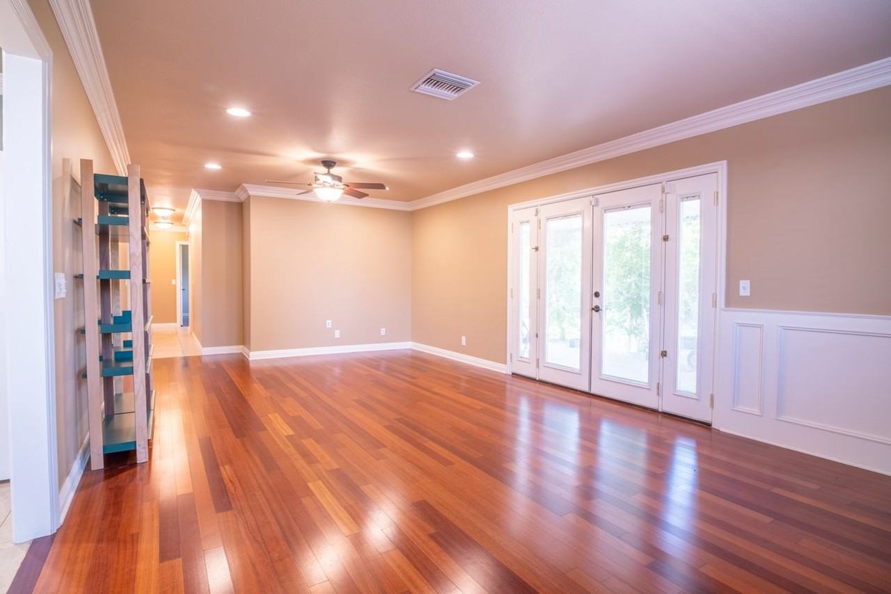 1034 Fletcher Ave - Photo 6 of 35