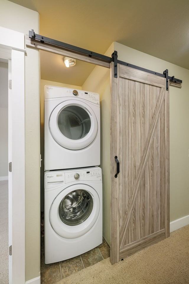 56 Kimball Ave - Photo 6 of 11