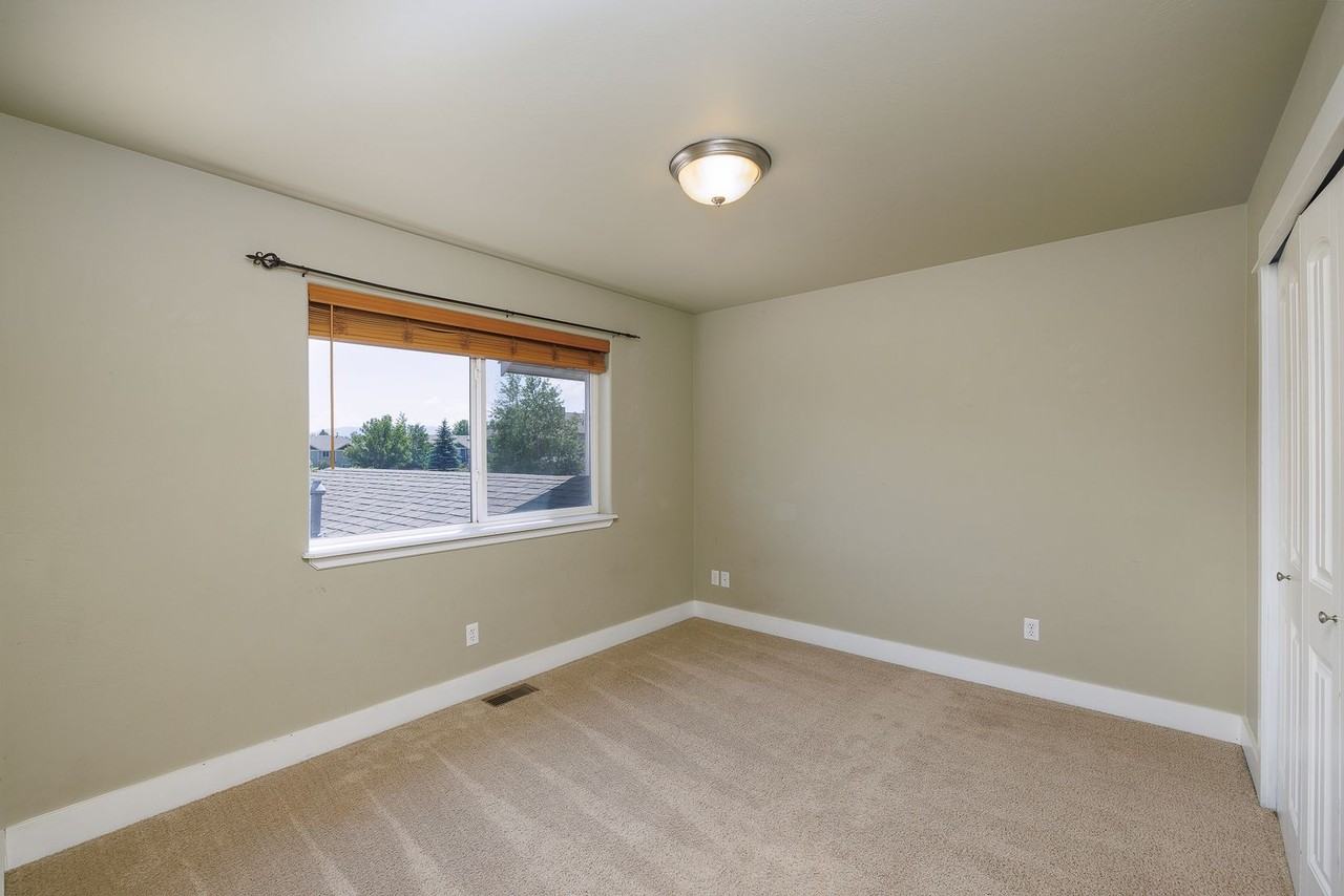 56 Kimball Ave - Photo 7 of 11