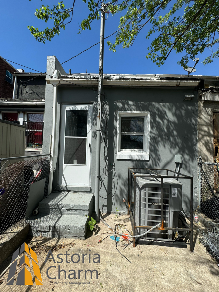 1615 Cole St - Photo 2 of 23