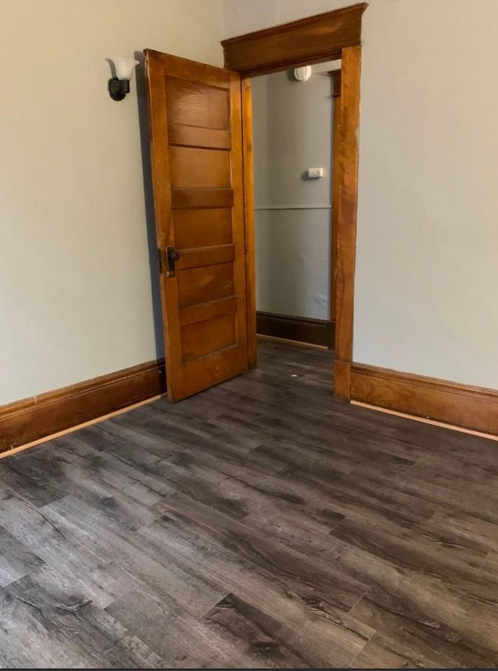 123 Wayzata St - Photo 4 of 7