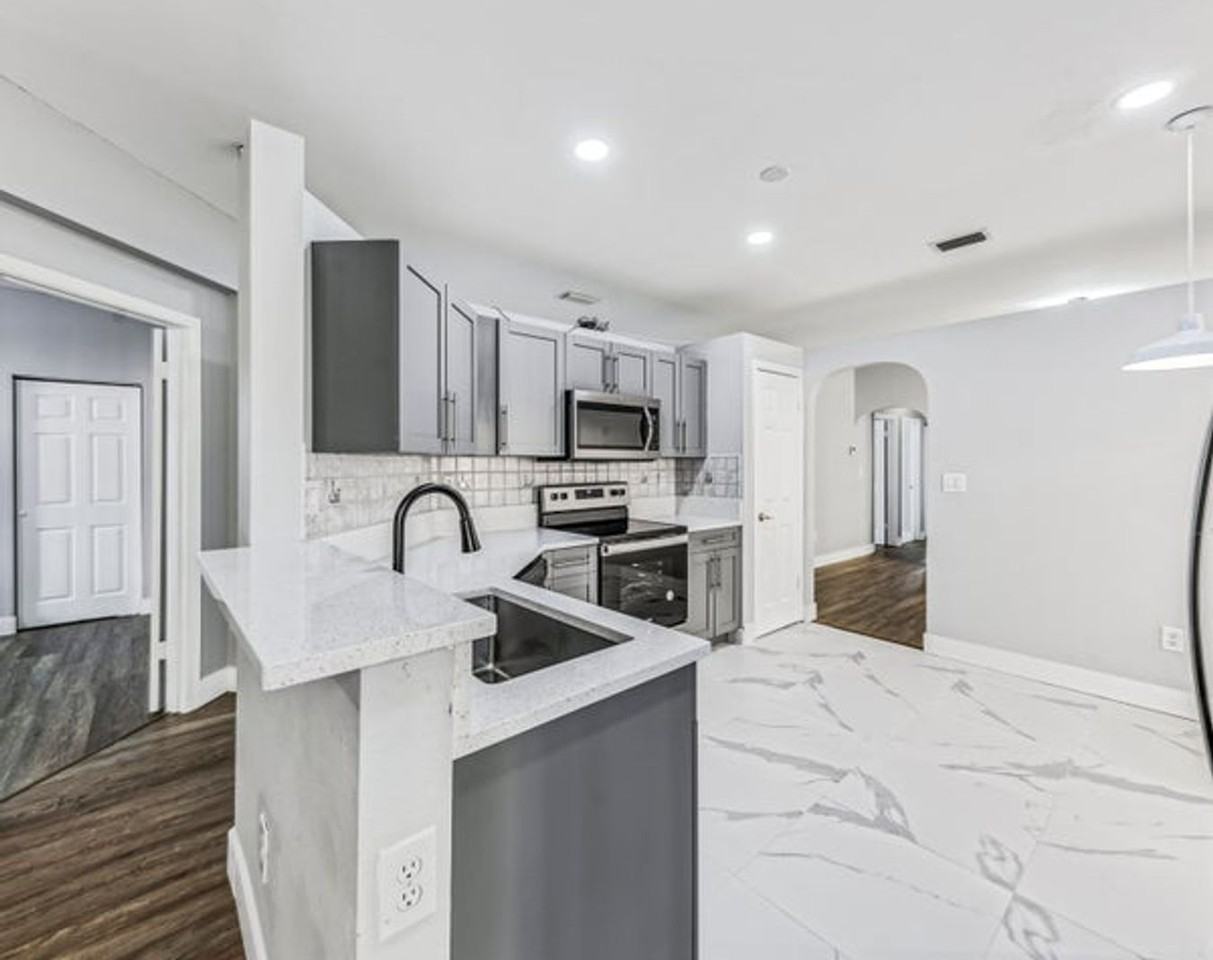 1201 Nw 192nd Ln - Photo 3 of 20