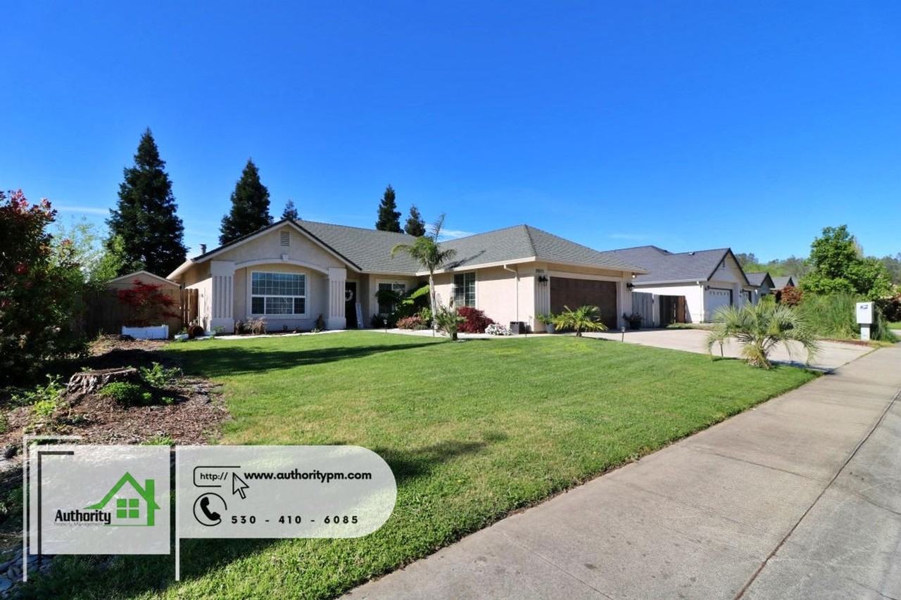 2631 Queens Way - Photo 3 of 28