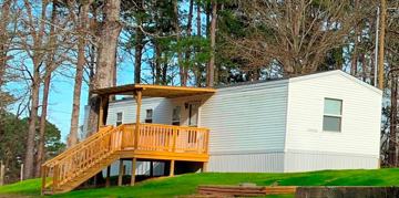 featured image of 127 Lonesome Hill Rd