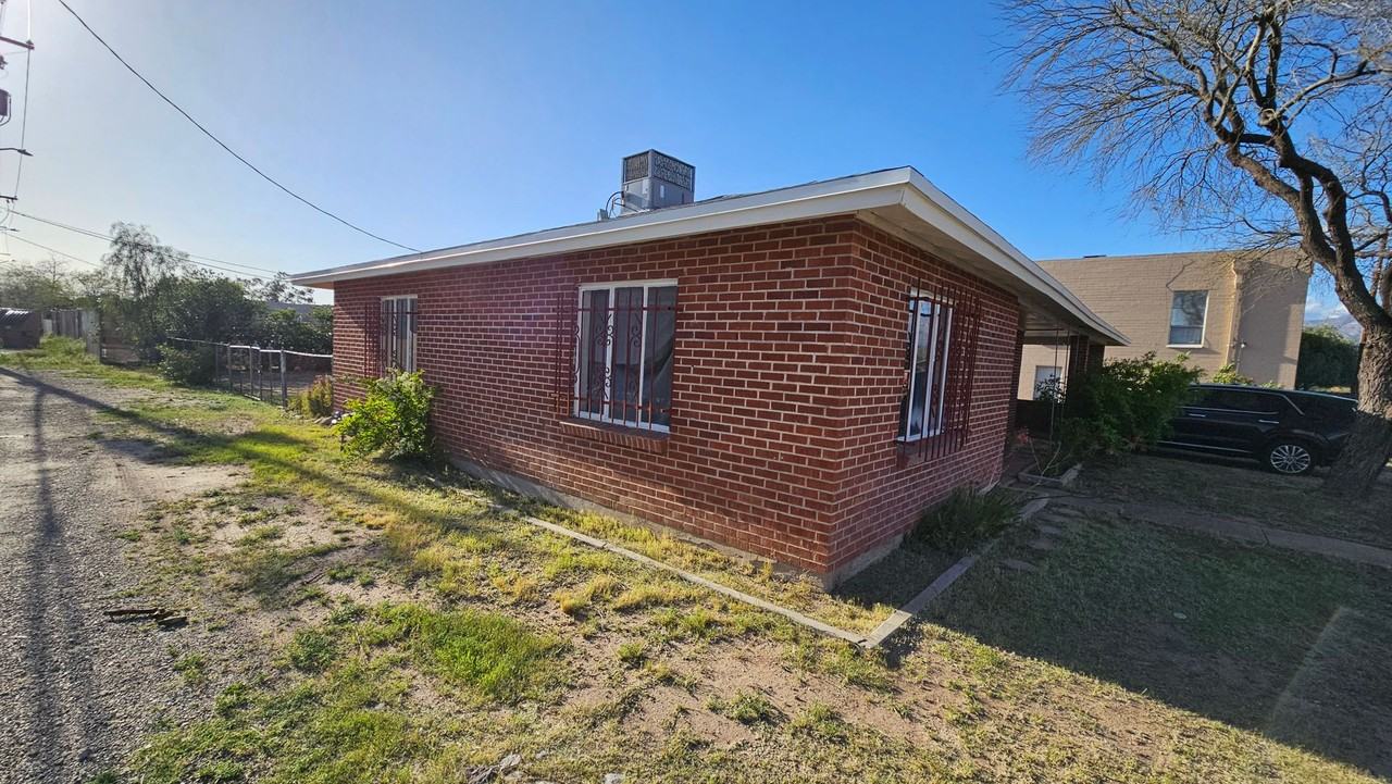 1151 N Magnolia Ave - Photo 3 of 4