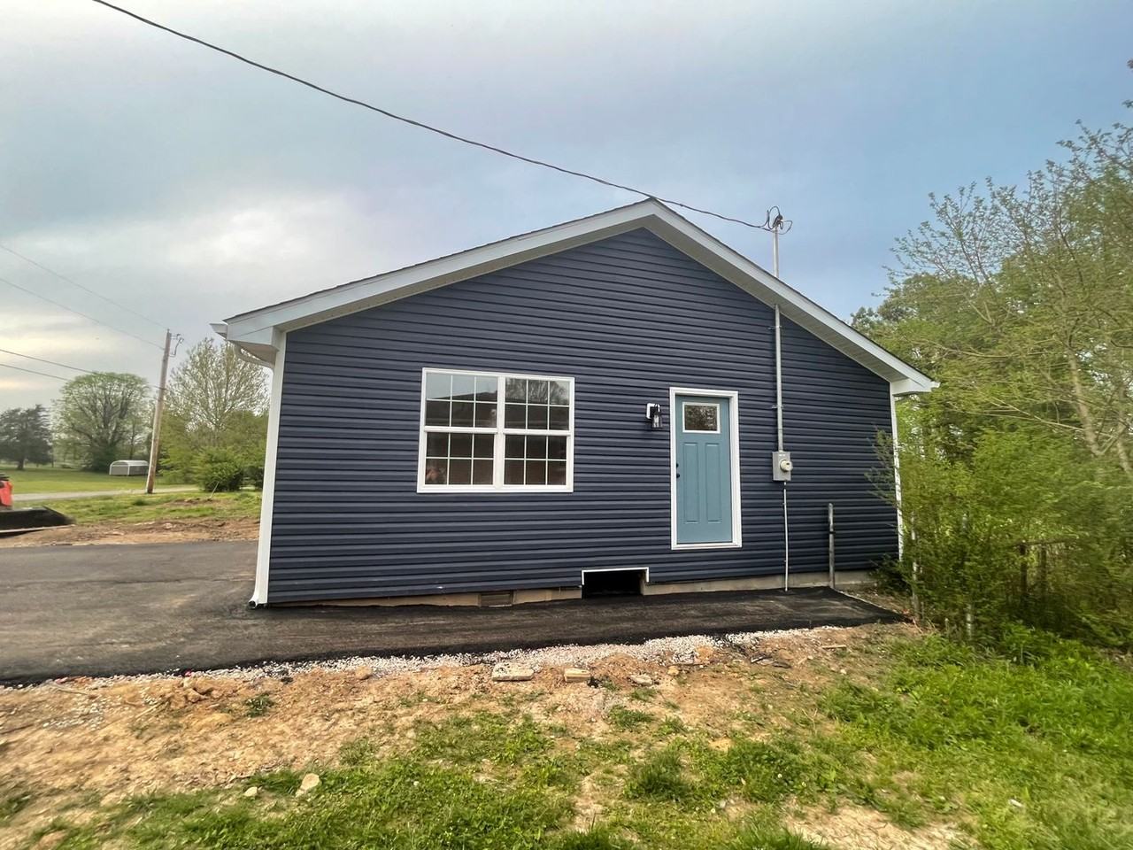 108 Rayburn Dr - Photo 2 of 13