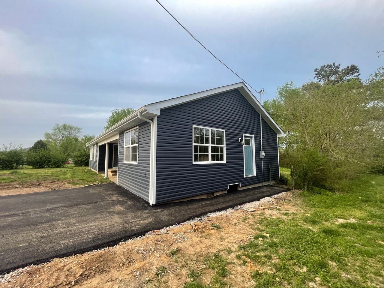 108 Rayburn Dr - Photo 3 of 13