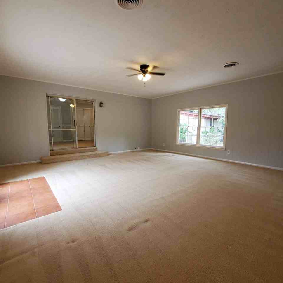 1503 Fresno Street - Photo 3 of 15