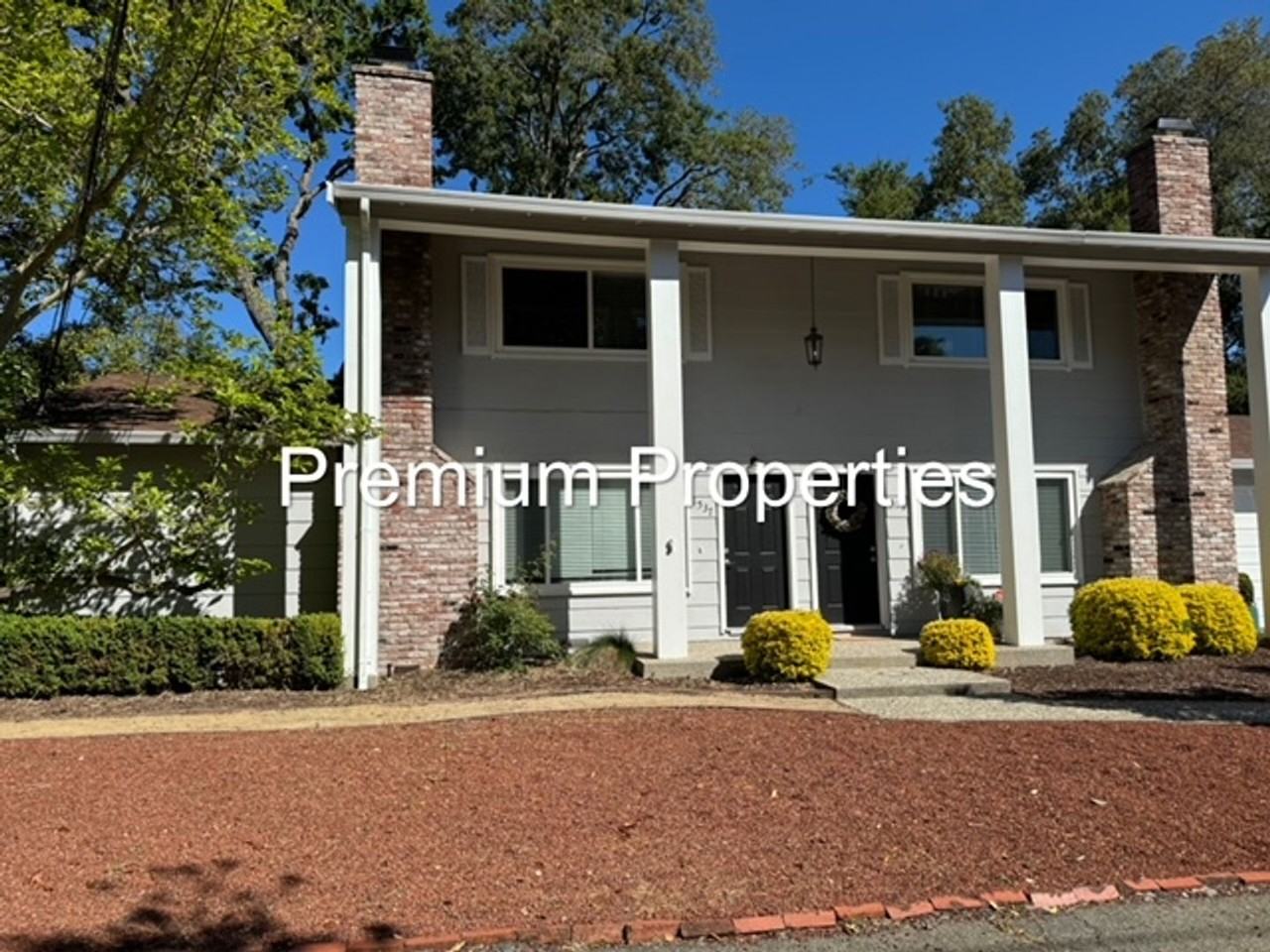 1537 Boulevard Way - Photo 2 of 24