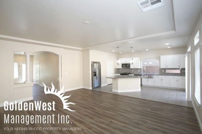 9613 Monarch Grove St - Photo 2 of 24