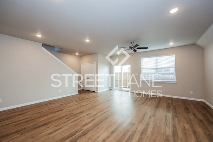 1057 E Golden Ln - Photo 2 of 16