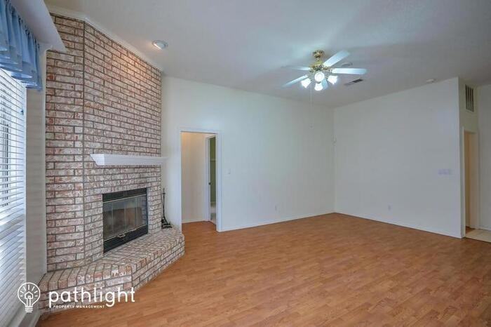 8427 Rio Verde Pl Nw - Photo 3 of 19