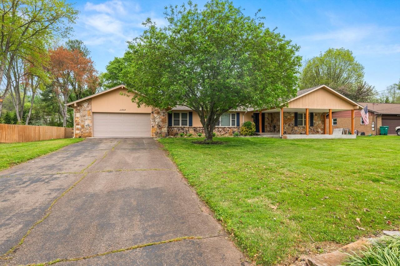 11717 Georgetowne Dr #NA - Photo 2 of 31