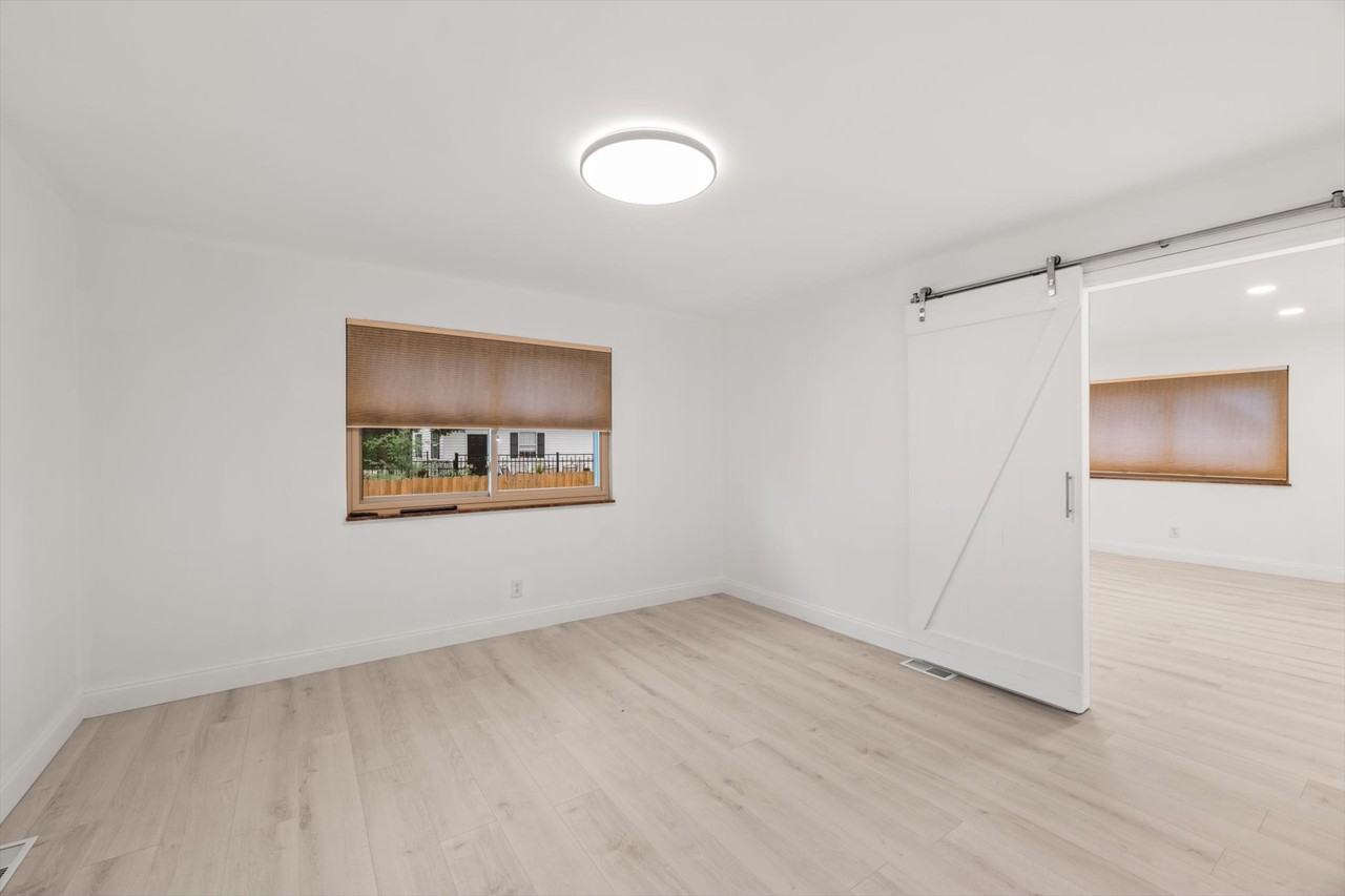 11717 Georgetowne Dr #NA - Photo 7 of 31