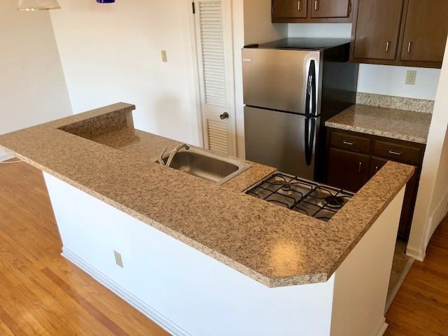 511 S 9th St #3F - Photo 2 of 10